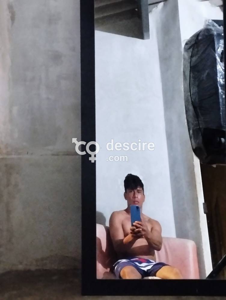 Mi nombre es Sebastián y hago servicio presencial y también vendo contenido y hago servicios virtuales - Cereté - Colombia